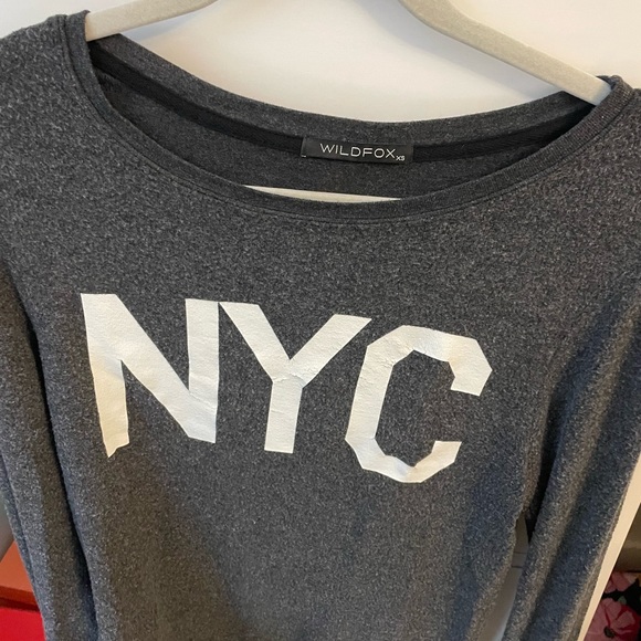 WILDFOX nyc sweater - Picture 1 of 2